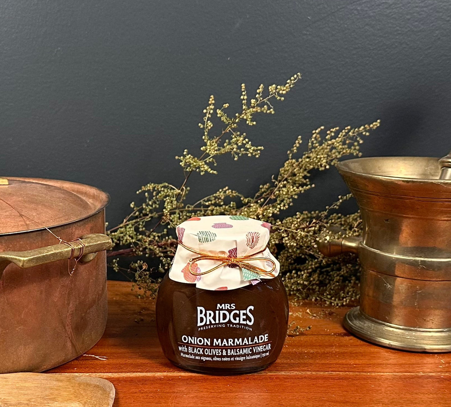 MRS. BRIDGES Onion marmalade with Black Olives & Balsamic Vinegar