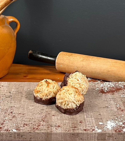 Dolma Bakery Mini Macaroon
